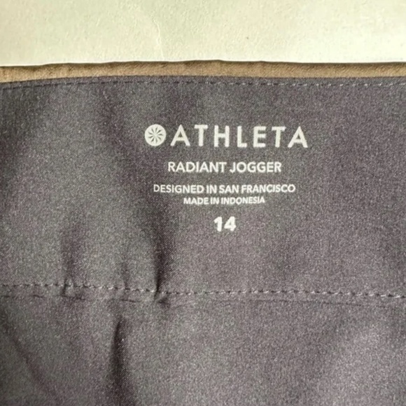 NWT Athleta Radiant Active Jogger Pants Olive Green Side Ankle Zippers- Size 14 - Picture 7 of 13